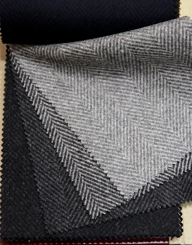 CACCIOPPOLIのWOOL&CASHMEREでPOLO COAT